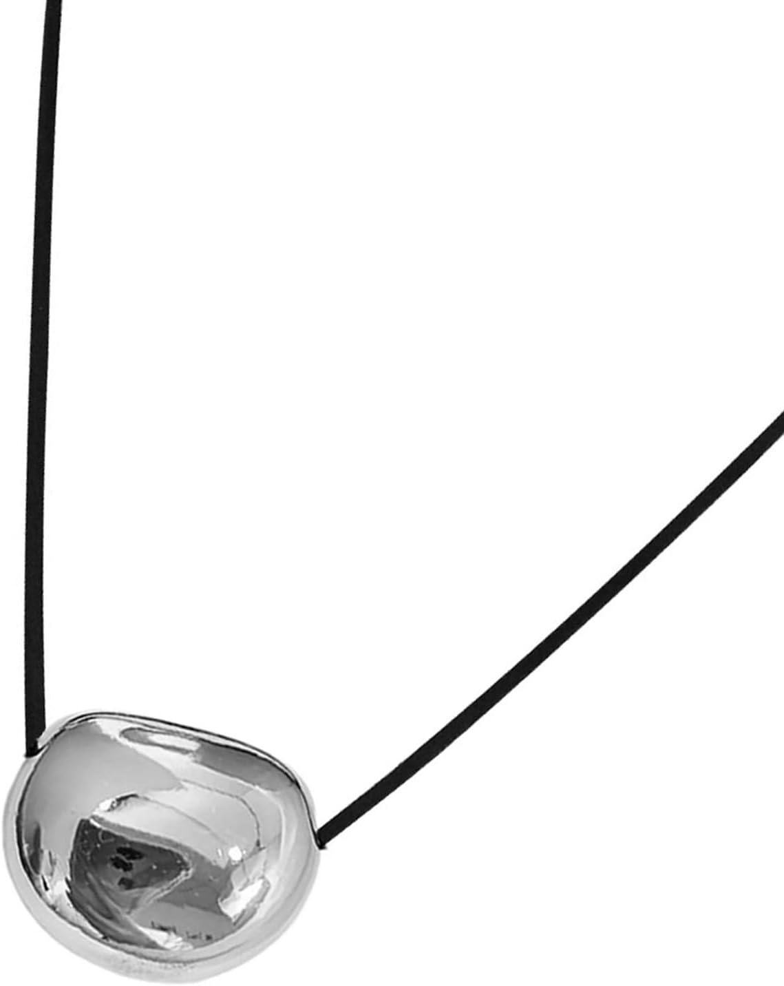 Oval Bead Clavicle Chain Fashionable Geometric Pendant Necklace