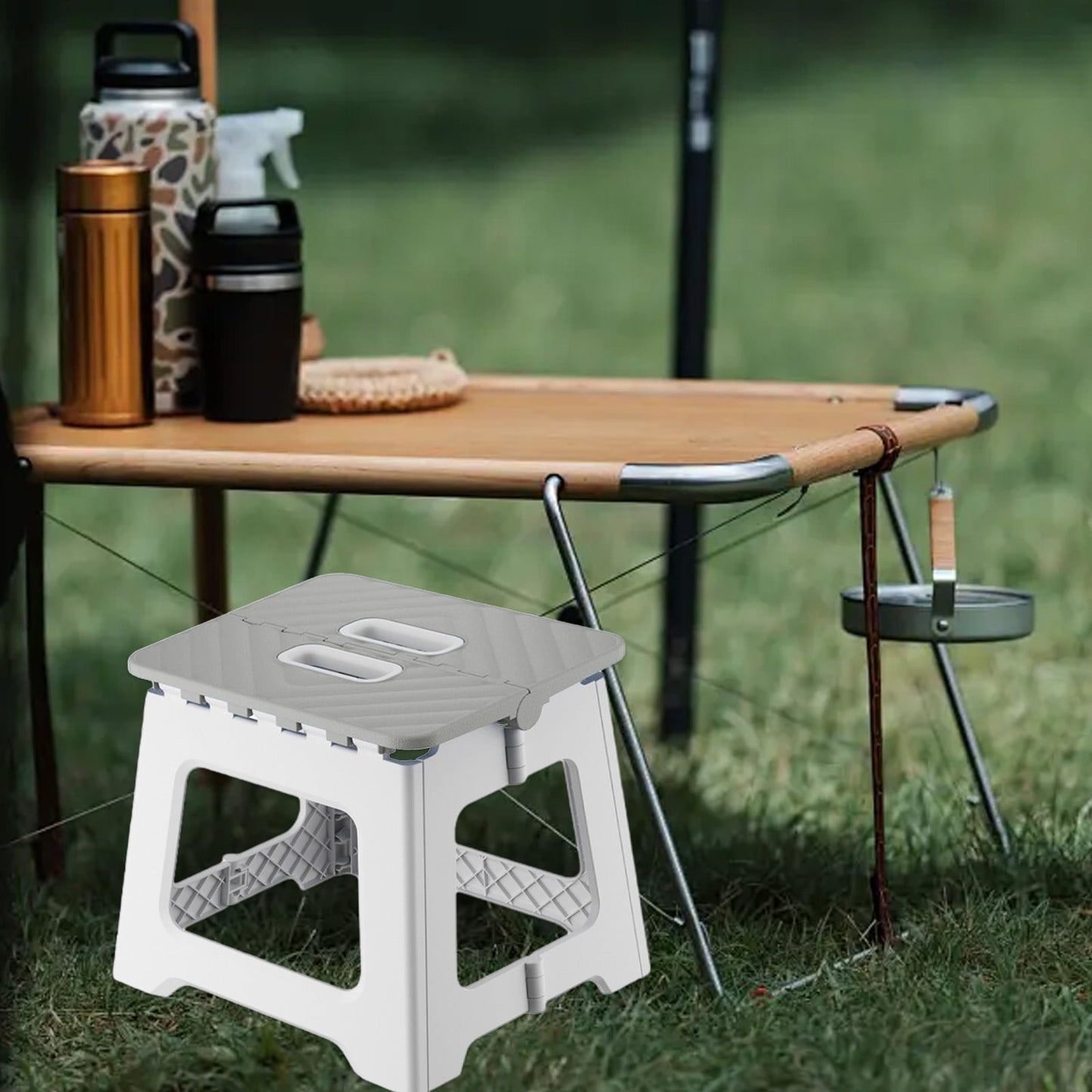 Darzheoy Adult Folding Step Stool, Foldable Stool, Suitable for Living Room, Kitchen, and Bathroom, Portable Travel Stool Gray