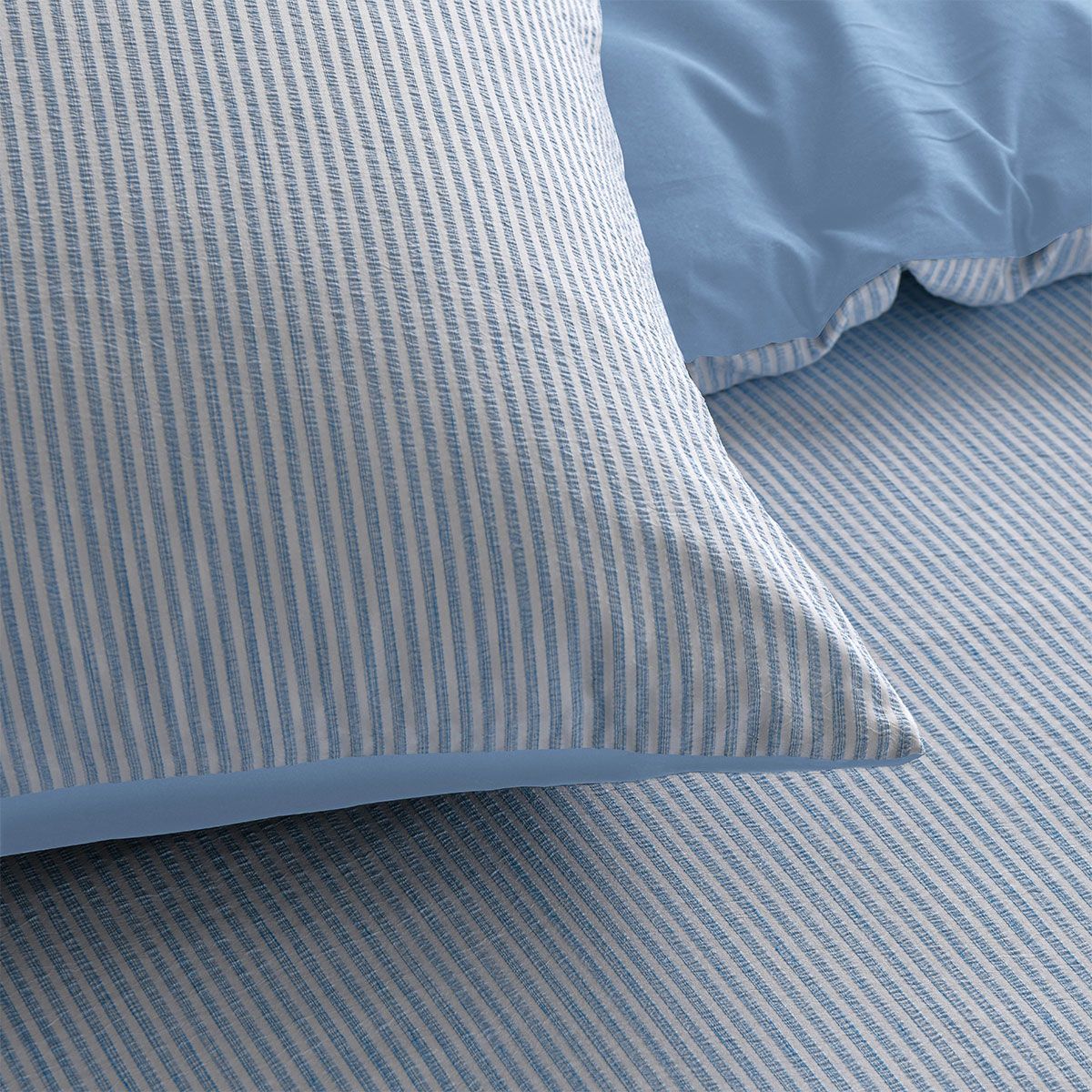 Accessorize Ripley Blue Striped Pattern Quilt Cover Set Single