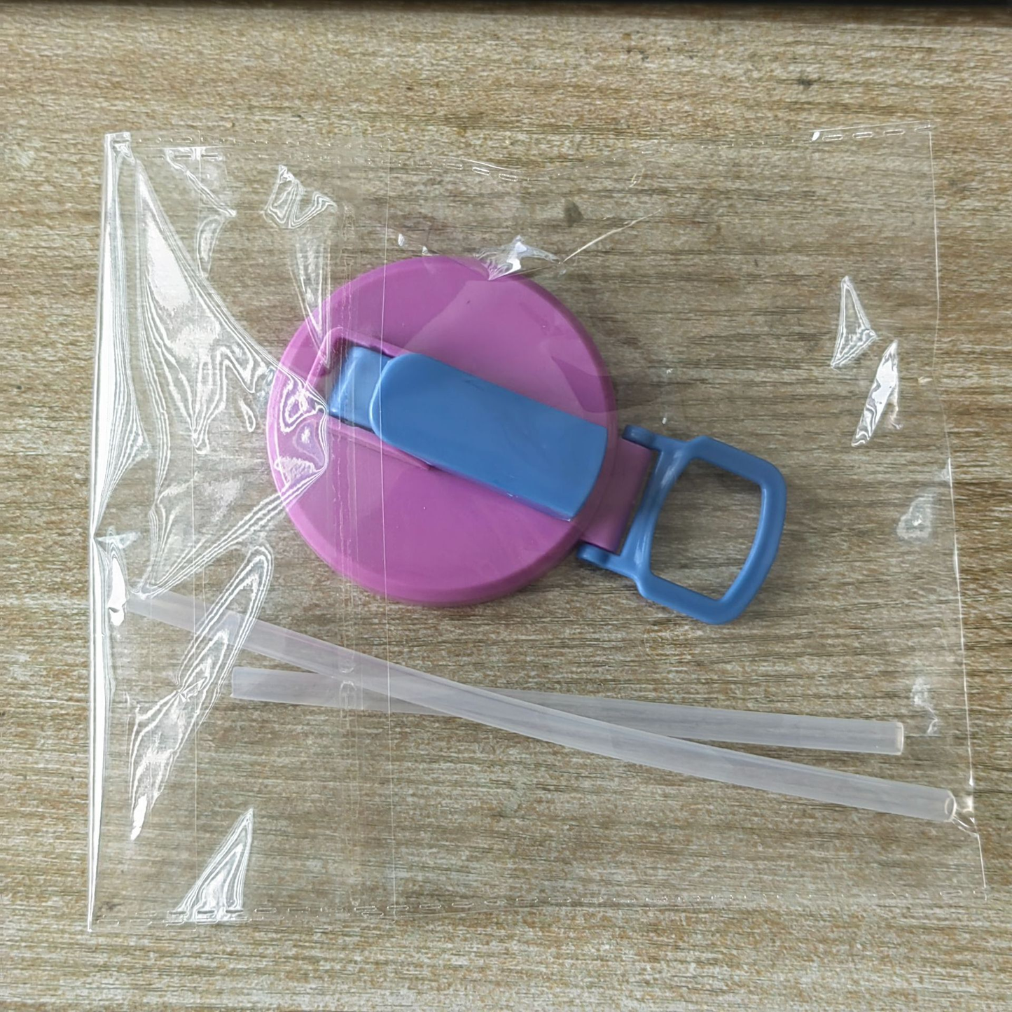 Purple Reusable Soda Can Lid with Straw and Carrying Handle - Spill-Proof Plastic Can Cover for Standard 2.13 Inch Cans, Portable Beverage Protector with Flip-Top Design, BPA-Free Drink Can Converter for Outdoor Parties BBQs Camping
