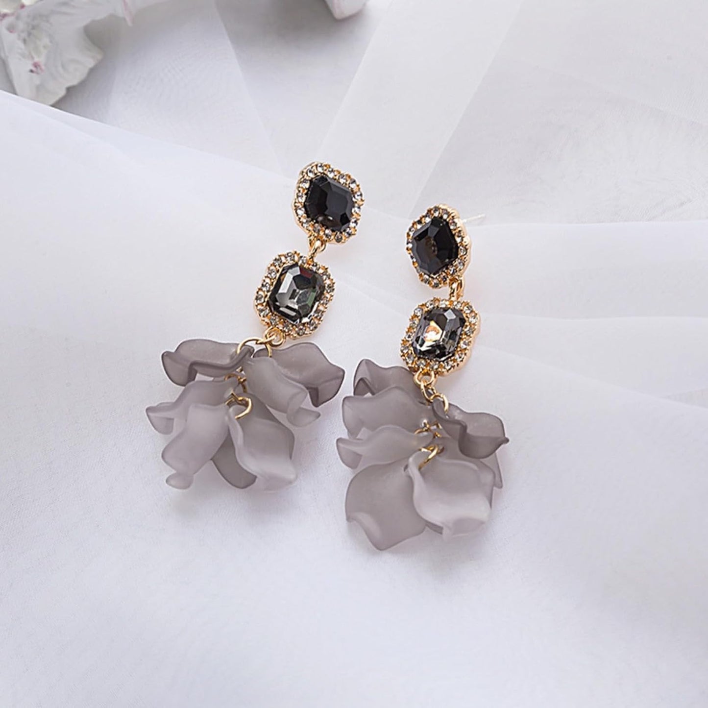 Vintage Acrylic Black Rose Petal Earrings for Women,Dangle Exaggerated Flower Earrings Statement Floral Tassel Earrings Valentine's Day Gift