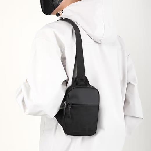 Waterproof Shoulder Bag for Cycling Sports Travel, Black, M