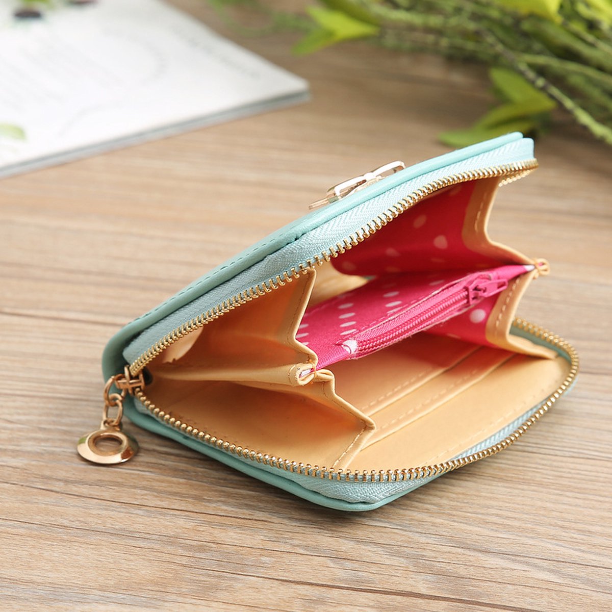 Ladies' Wallet & Card Holder with Bow | Holds 8 Cards | Credit Card Holder | With Cash Compartment | Card Holder | Wallet | PU Leather | Green