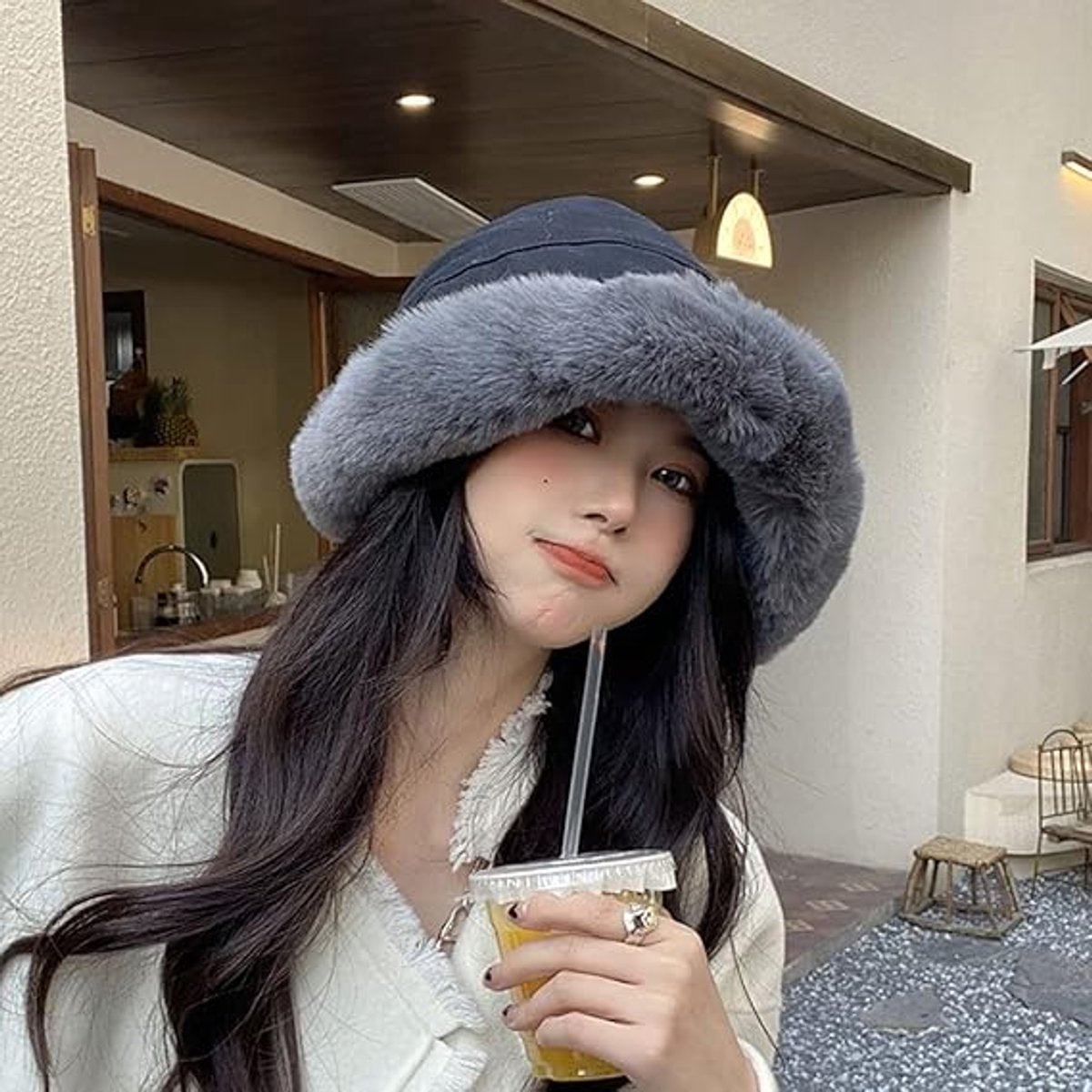 Women's Winter Hat - hat - Cold weather - Extreme warmth and wind protection - Fleece-lined interior - Wide brim design - Thick insulated material for snow-black