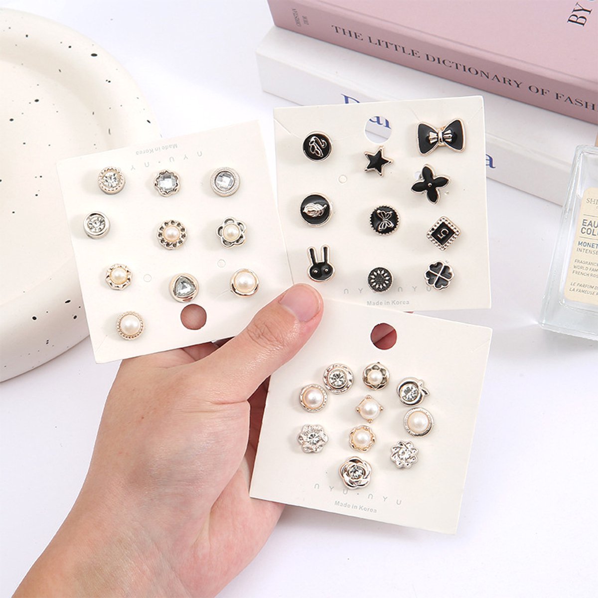 Blouse Brooch Buttons Set 16-piece – Soft enamel, random styles