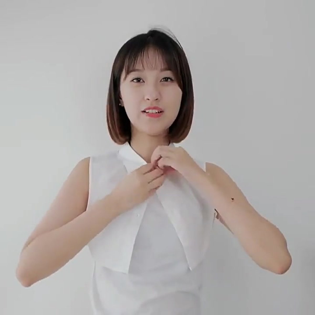 Set of 2 Women's Shirt Collars - Detachable Pointed Collar Basic - Collars for Women - Detachable Women's Collars to Wear Undergarments - Shirt Collar - Shirt Collar - Faux Detachable Collar - Shirt Replacement - One Size Adjustable - White