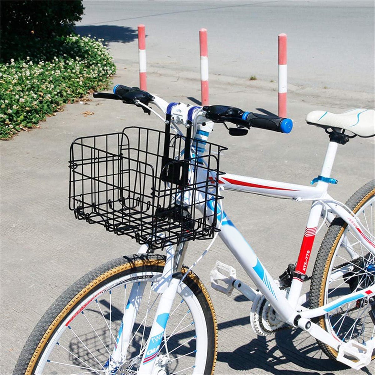Bicycle Basket - Professional Front Bicycle Basket - Universal Handlebar Bicycle Basket - Small Bicycle Basket - Bicycle Crate - Fine Mesh Steel - with Handle and Hooks - Ideal for Bicycle / Scooter / Everyday Cyclists / Cycling Enthusiasts - Black