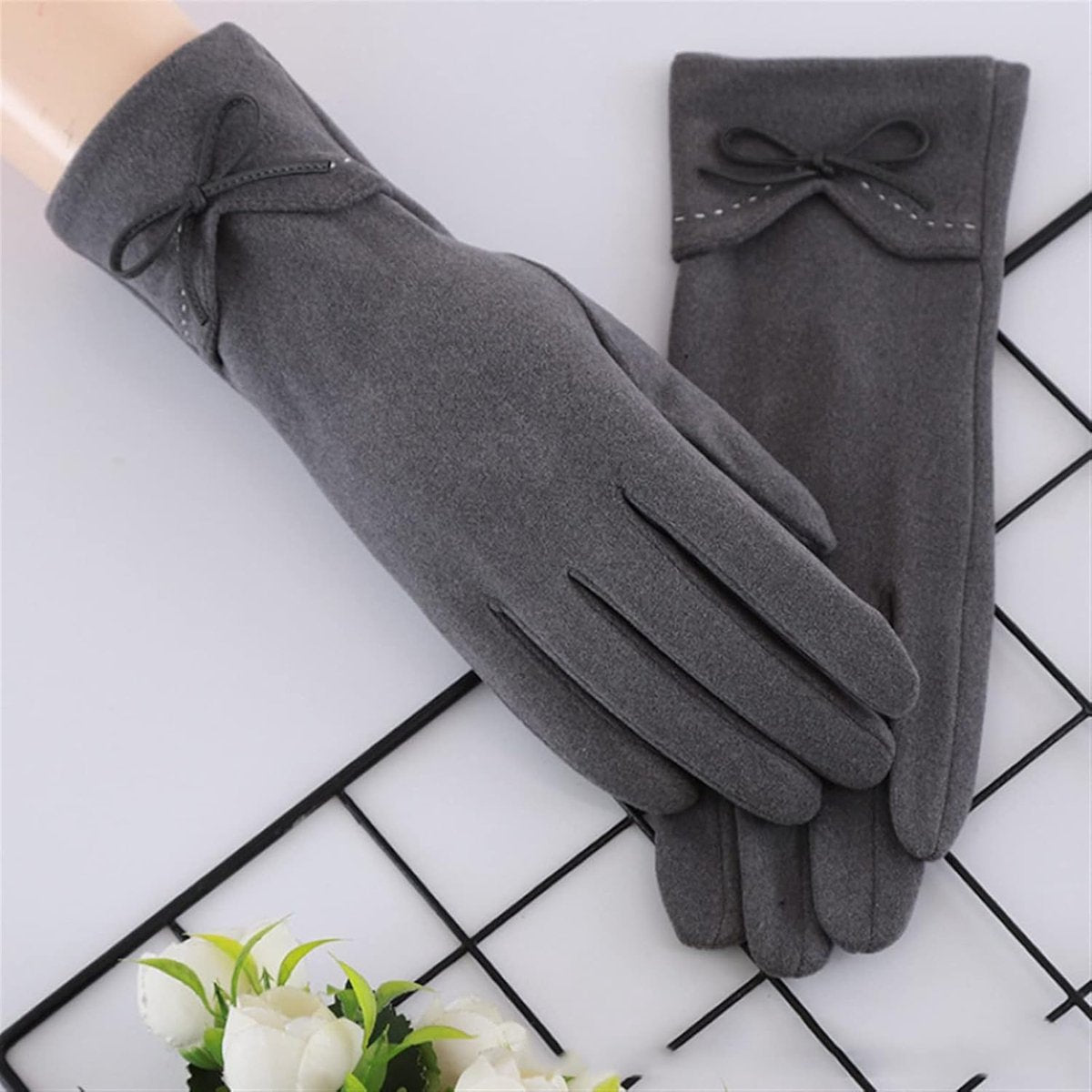 Thermal Gloves - Winter Sports - Thermal - Waterproof - Autumn - Winter Gloves Women's Thin Section Keep Warm - Touchscreen Single Layer - Windproof Cycling - Tie Nice Elasticity Gloves