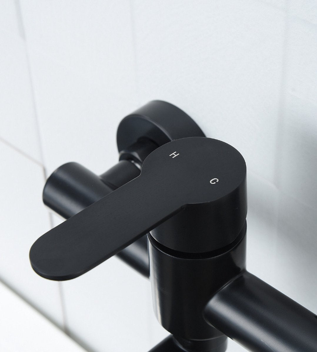 Bath faucet - Kitchen faucet - Washbasin faucet - Stainless steel - Black - 26*11 cm - Wall installation - Wall mounted - Swivel spout - Single lever