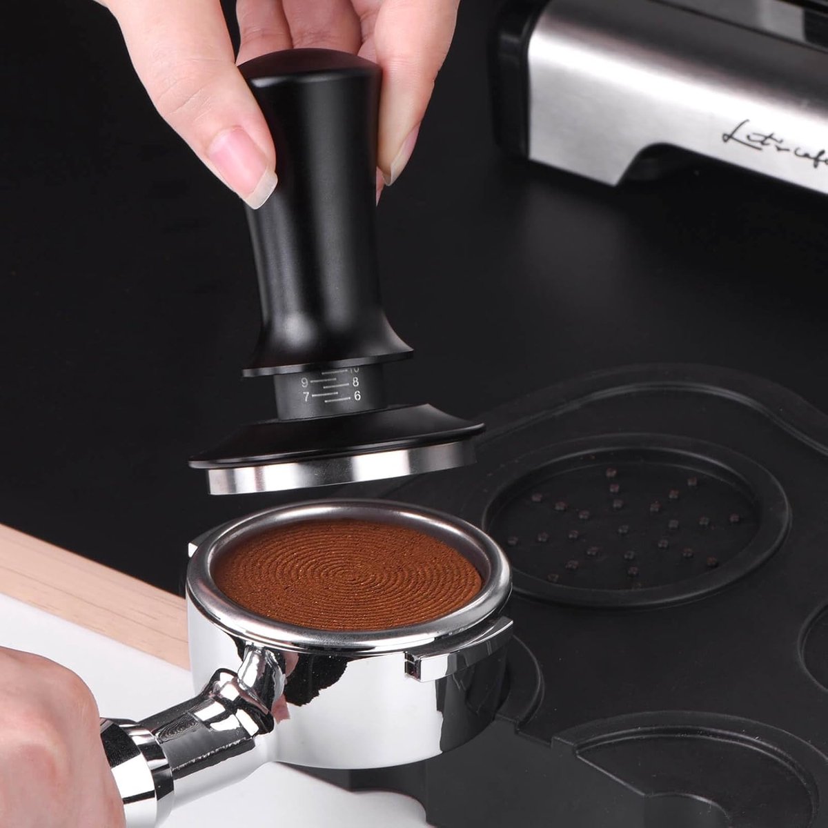 Coffee tamper - Tamper - 51 mm - Coffee press - Espresso tamper - 304 stainless steel - Aluminum handle - Base Ripple - Scale adjustment - For cafes, coffee lovers - Black