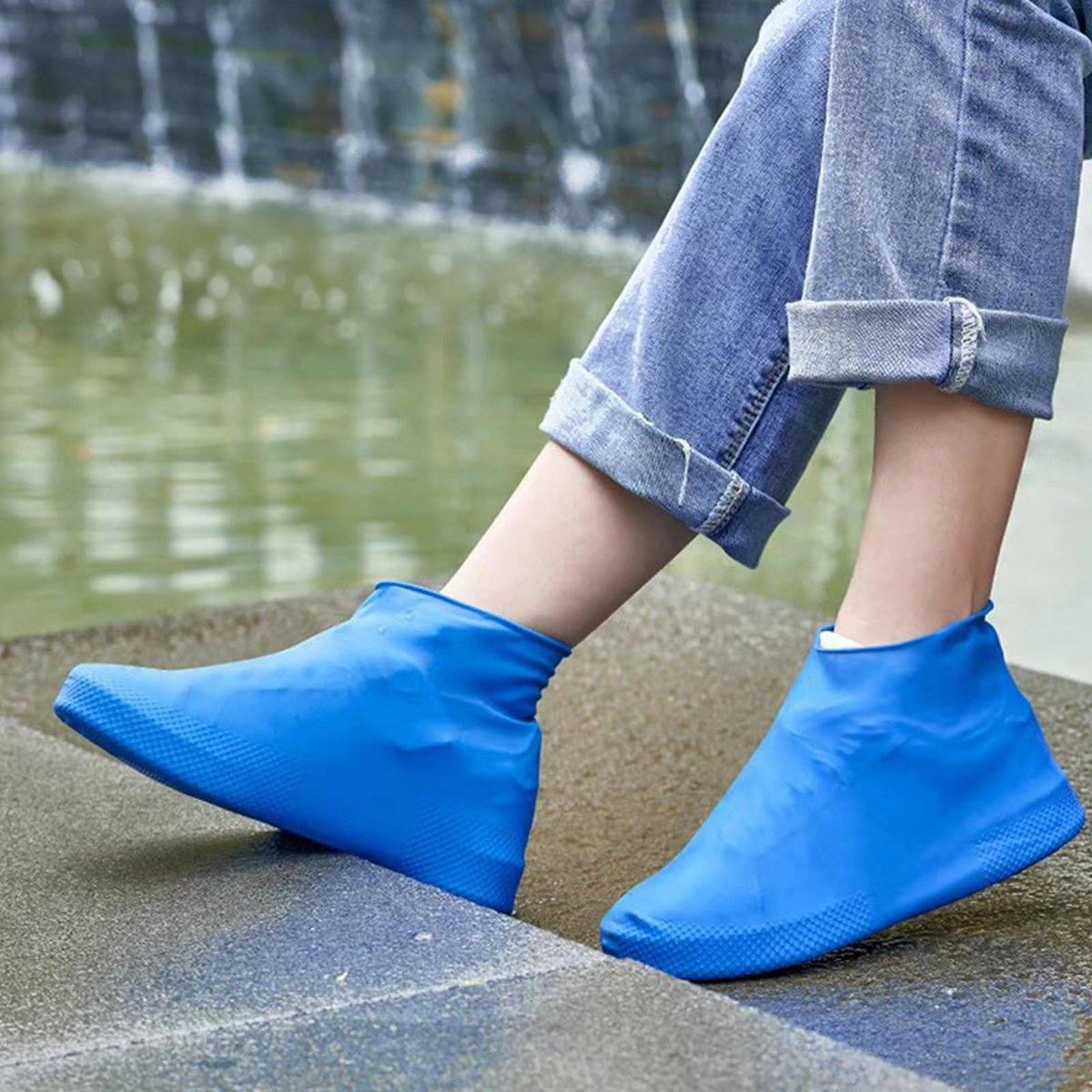 Overshoes - 1 Pair - Waterproof Silicone Overshoes - Reusable, Non-slip, Suitable for Outdoor Activities (Blue - Size L)