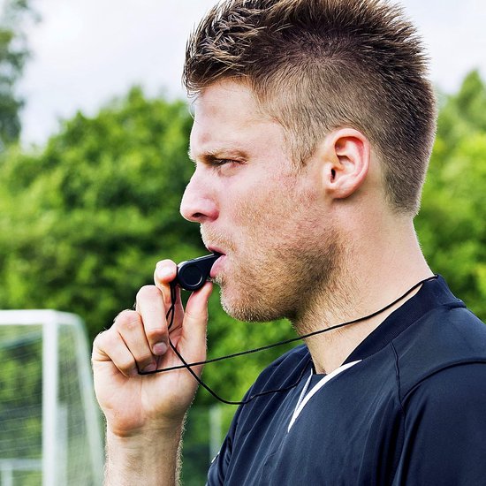 Whistles - 7 items - Emergency whistles - Coaches who whistle with ropes - Sports whistles - Loud and clear whistles for referees - Emergencies in training halls