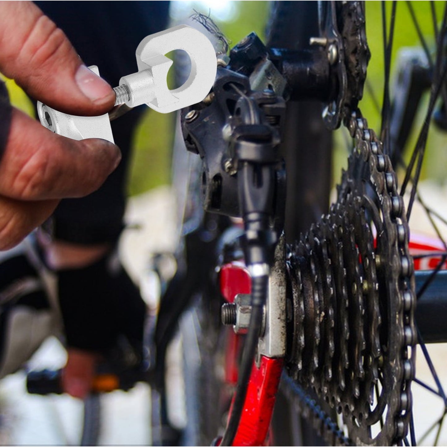 SWETRACE 1Set Mini Bike Chain Tensioner Aluminum Alloy Compact Design for Single-Speed Bicycles 1.4x0.8x0.7in