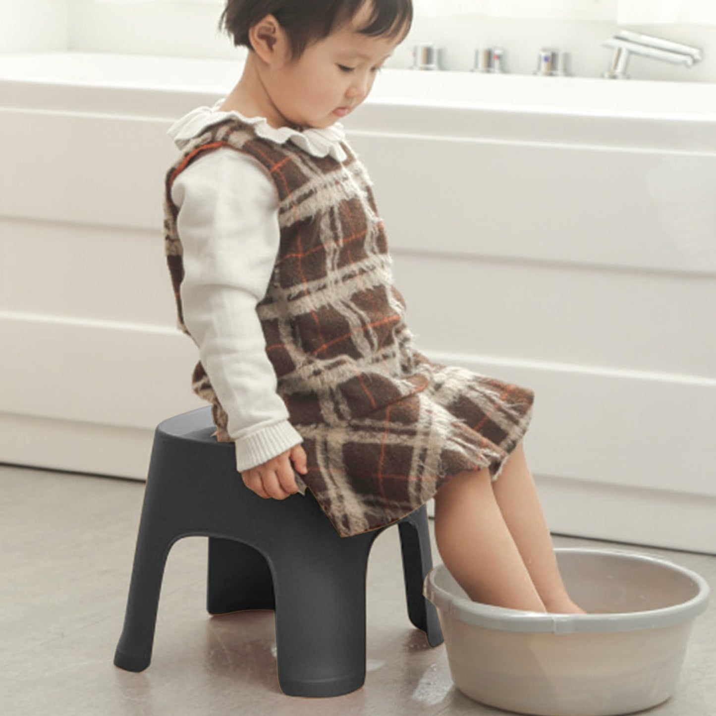 Step Stool for Kids Stool for Bathroom Toddler Stool Bathroom Step Stool Step Stool for Toddlers Anti Non-Slip Toilet Seat Child,Plastic Mini Stool,Thickened Design Ideal,Sturdy And Lightweight Black