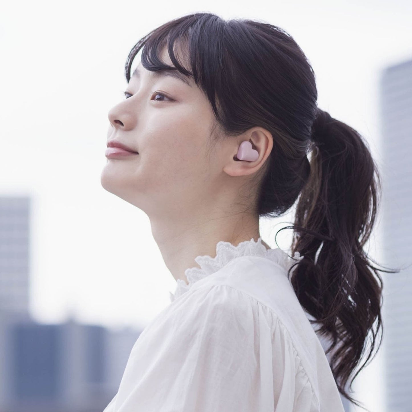 Heart Shaped Earbuds, Stylish Headphones HiFi Stereo Sound Waterproof Bluetooth 5.3 Earphones with Charging Case for Girls Women, Noise Reduction Sports Wireless In Ear Bluetooth Earphones Blue
