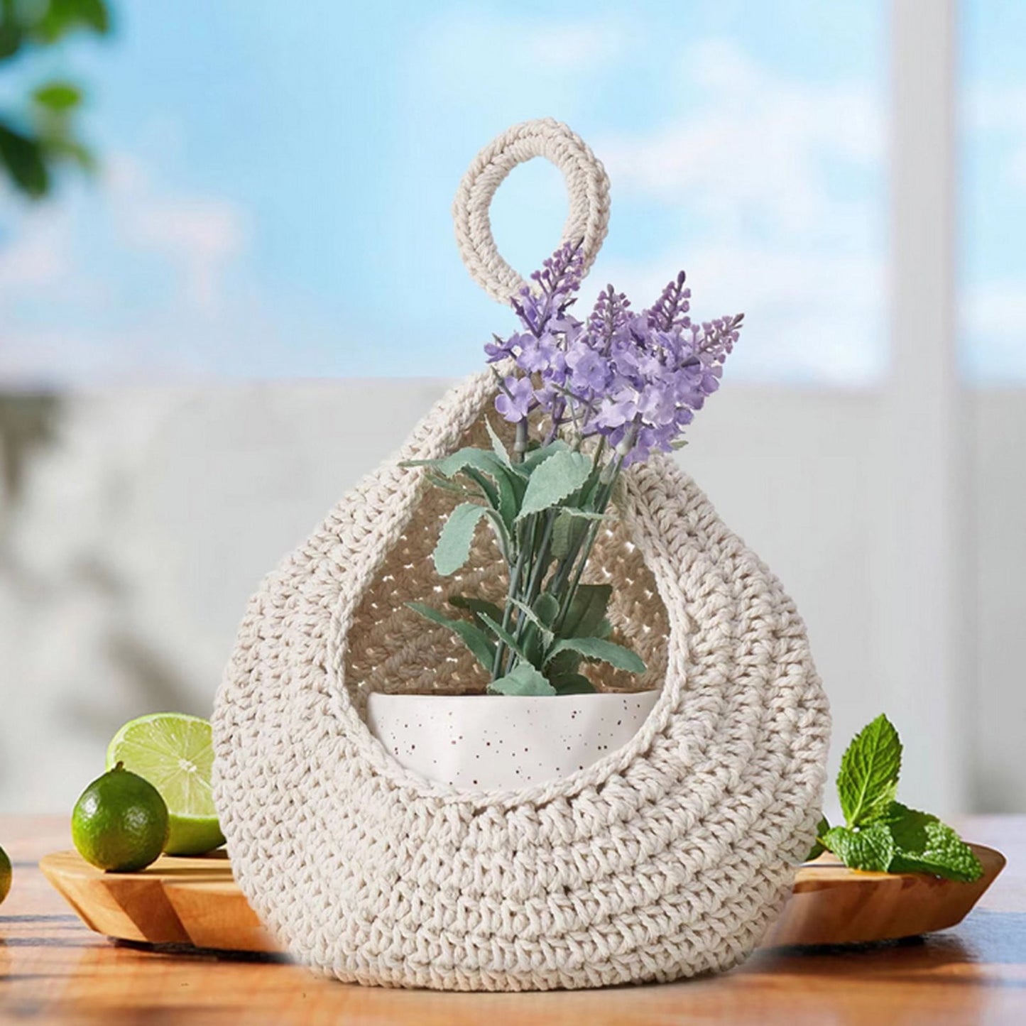 Woven Breads Baskets, Oval Small Fruit Baskets, Stackable Plastic Wicker Baskets for Serving Vegetables, Kitchen, Restaurant, Outdoor, Imitation Rattan, 1 Pcs, 7.48x5.11x2.75 9.84" x 7.87" Beige