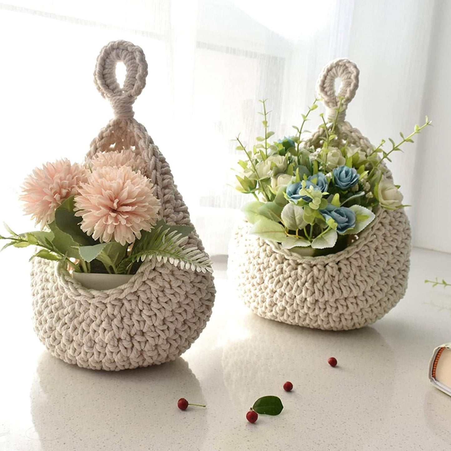 Woven Breads Baskets, Oval Small Fruit Baskets, Stackable Plastic Wicker Baskets for Serving Vegetables, Kitchen, Restaurant, Outdoor, Imitation Rattan, 1 Pcs, 7.48x5.11x2.75 11.02" x 8.27" Beige