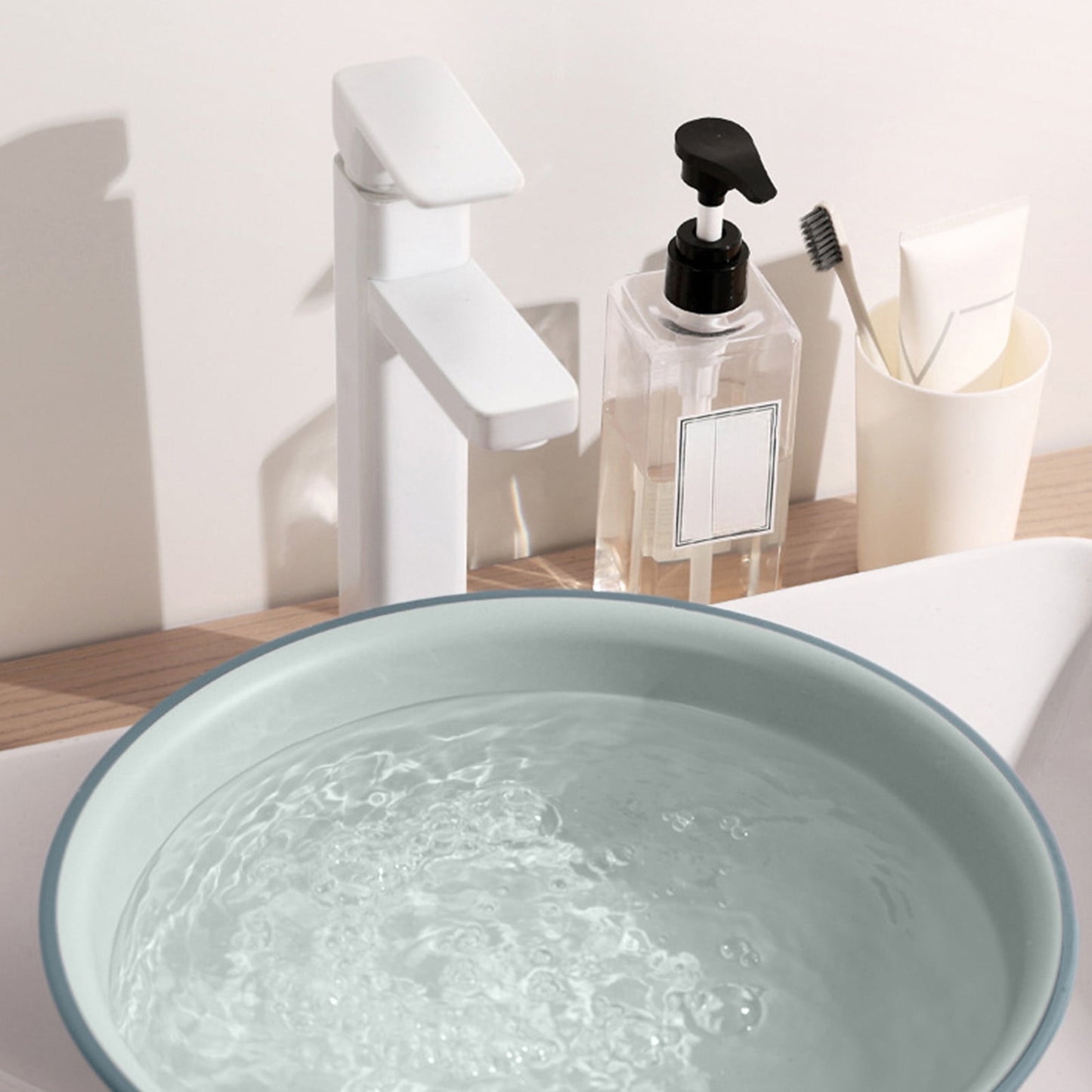 Wide Foot Wash Basin with Two-Color Design, Durable High-Temperature Plastic Washbasin for Laundry and Bathing, 13-Inch Round Shape with Large Capacity, Stable Flat Bottom for Home and Hotel Use B