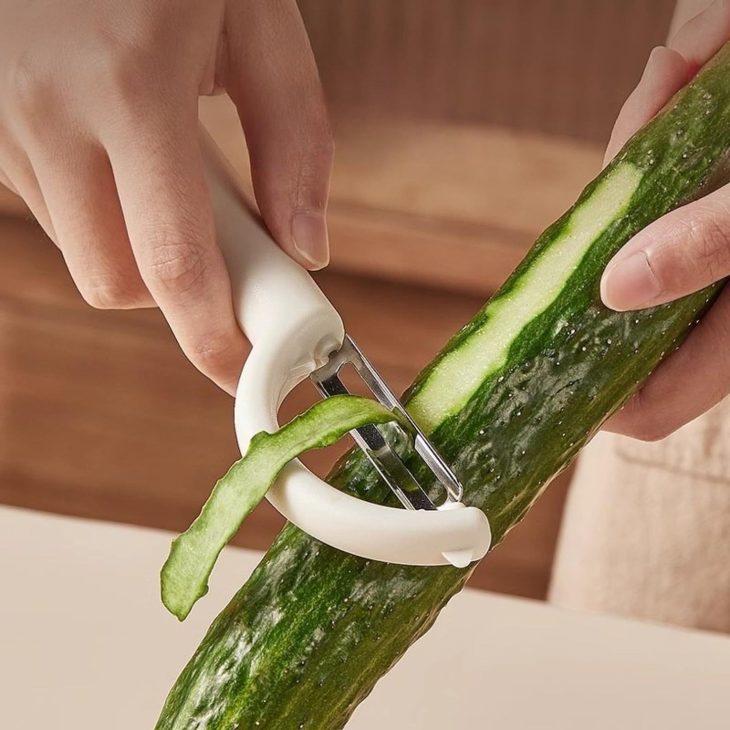 Swivel Vegetable Peeler – Kitchen Peeling Tool for Potatoes, Carrots, Apples & Cucumbers, Multi-Functional Fruit and Vegetable Peeler, 5.51"x2.76"x0.39" (Vertical Payment)