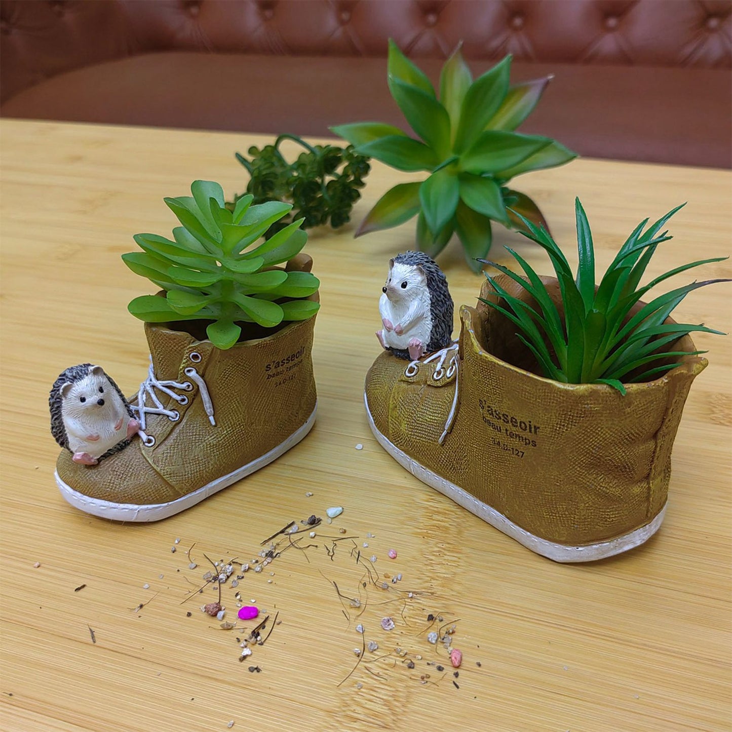 Cute Hedgehog with Resin Shoe Flower Pot with Animal Figurine, Creative Succulent Planter for Indoor Outdoor Garden Desk Decor Gift