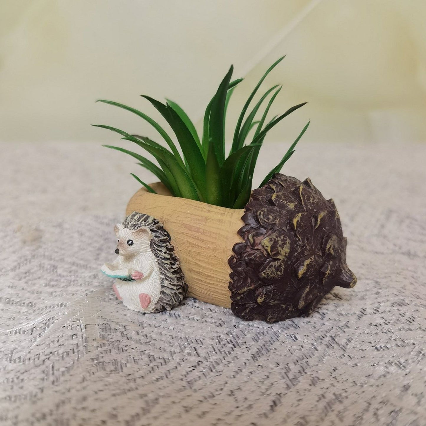 Creative Hedgehog Pinecone Resin Planter, Mini Succulent Pot for Indoor & Outdoor Garden Decor
