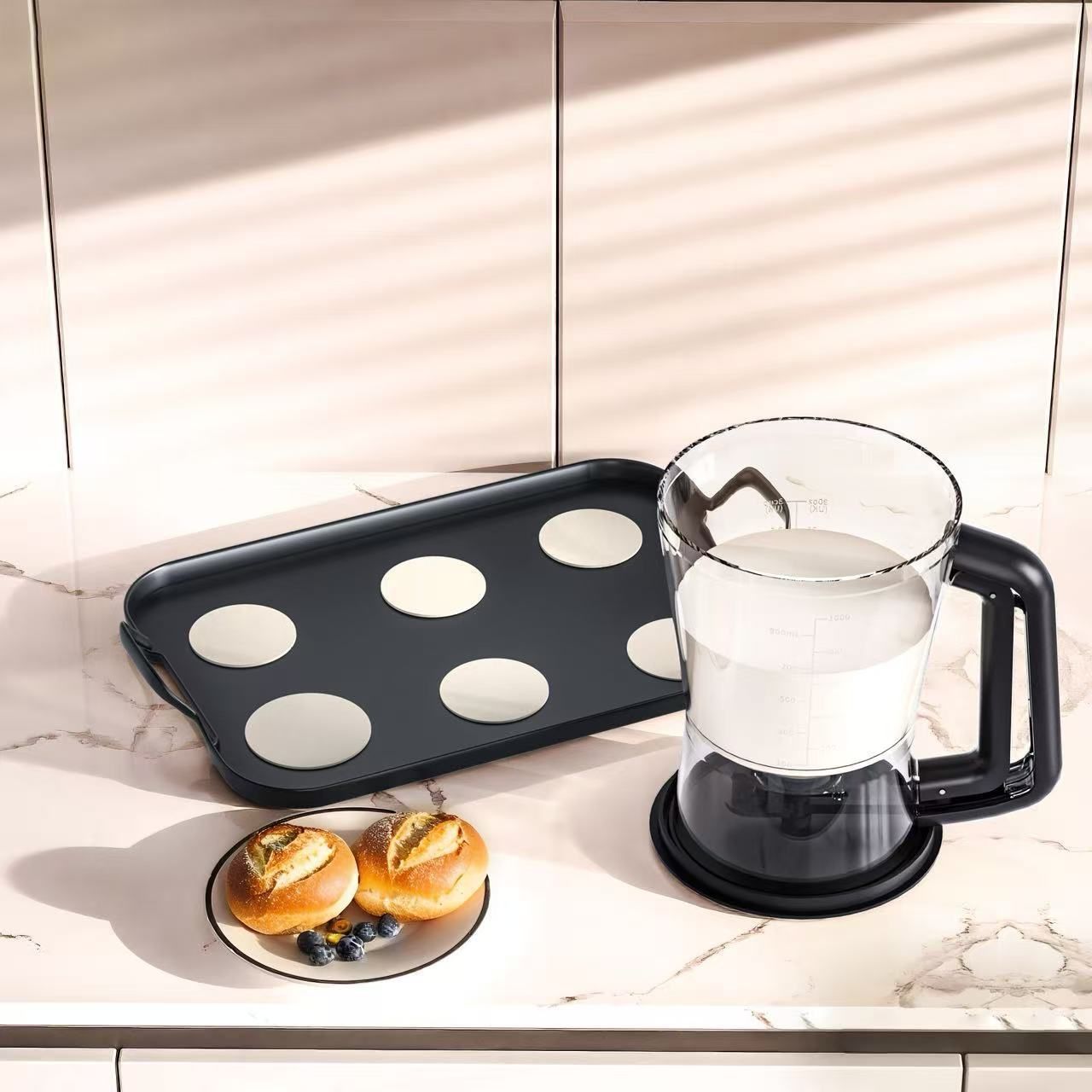 Cake Batter Dispenser Measuring Cup Baking Tool - black