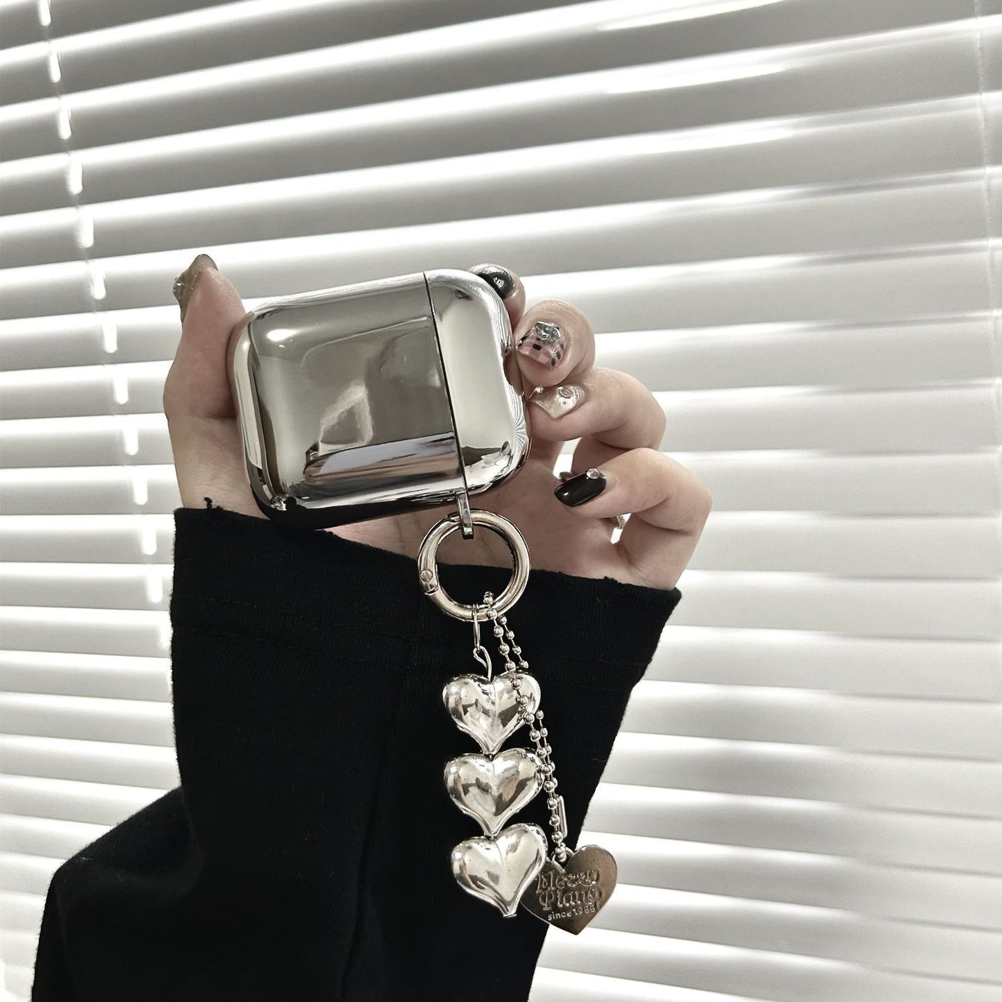 Electroplated 3D Heart + Bracelet Apple AirPods 4