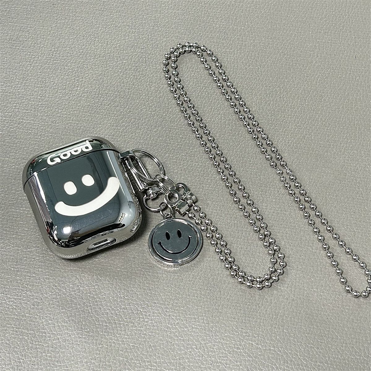 Laser Engraved HAPPY Bear + Matching Keychain + Necklace AirPods 3