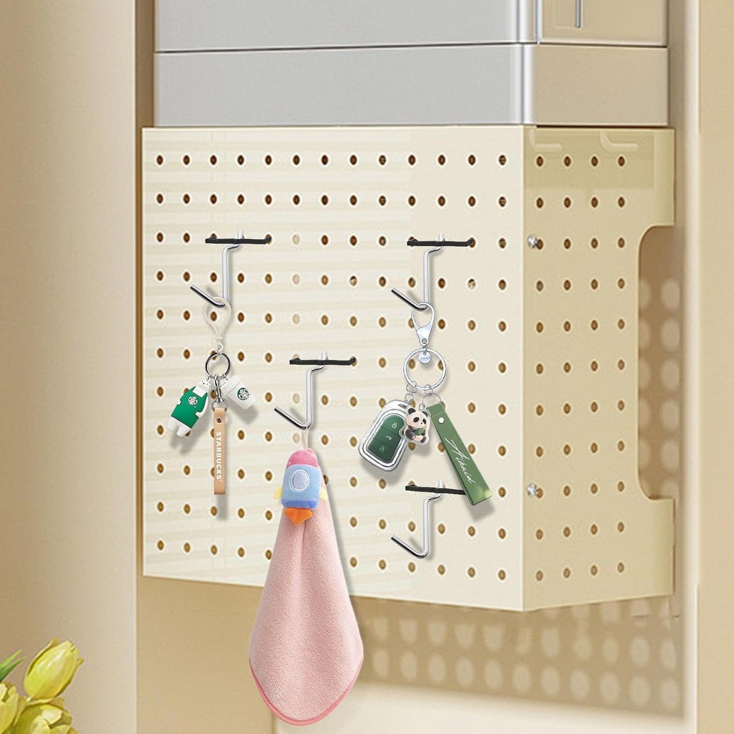 Black Peg Locks Plastic Pegboard Hook Locks Pegboard Display Hook Organizer Fixer Peg Board Hook Clip Retainers Pegboard Hook Organizer for Standard 1/4" and 1/8" Pegboard（60Pcs）