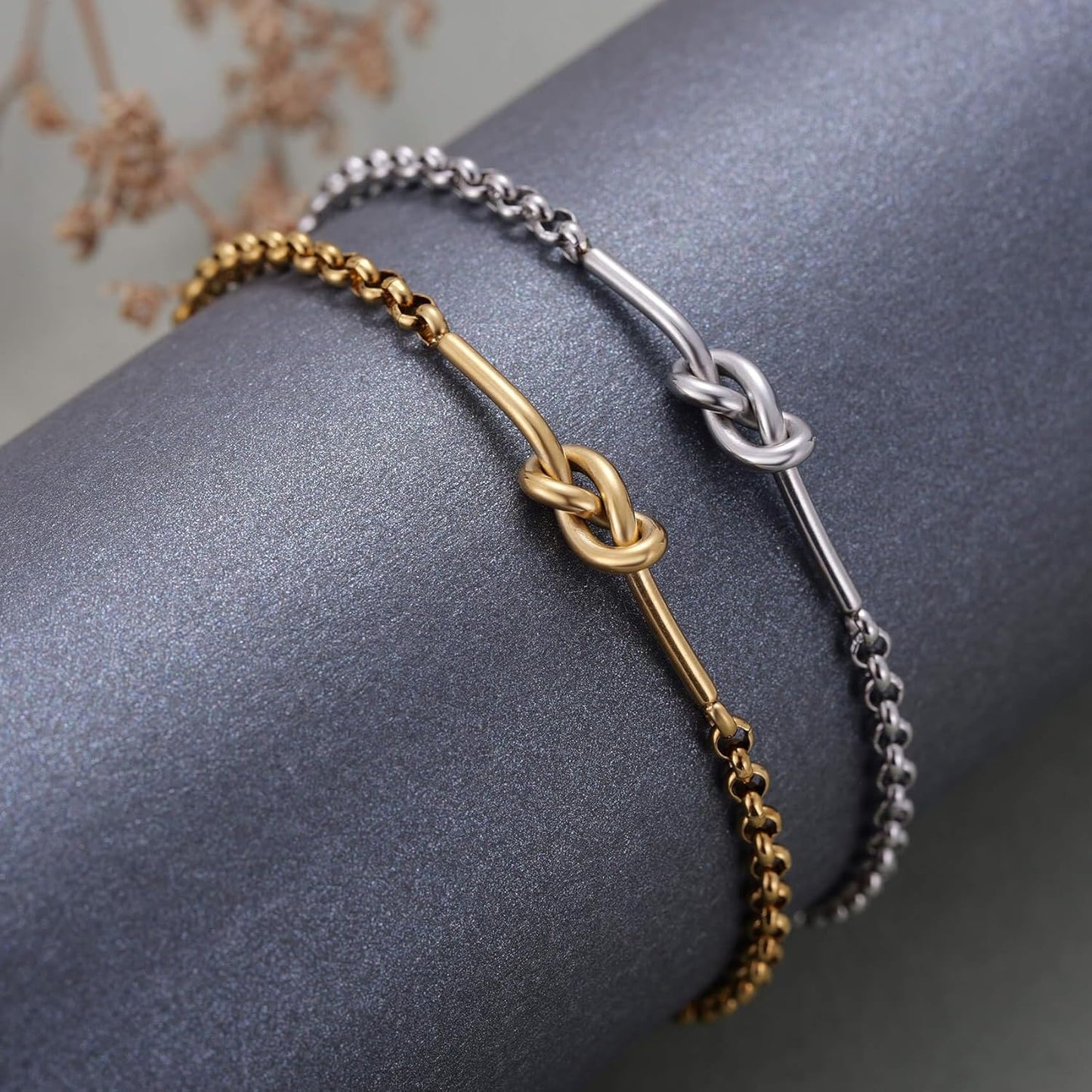 Kvekstio Set of 2 Friendship Knot Bracelets for Women – Gold & Silver Matching Chain Bracelets for Best Friends Besties or Bridesmaids, Meaningful Long-Distance Gift for Birthday Christmas Wedding