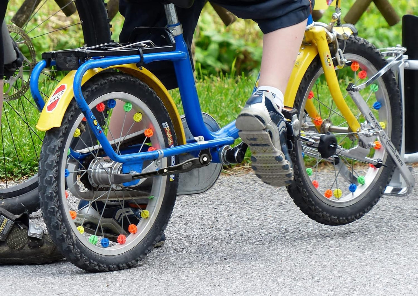 Bike Kickstand Children's Bicycle Kickstand Stand Folding Cycling Center Bracket 12" 14" 16" 18" 20" 22" 24" 26" 28" Bike Racks