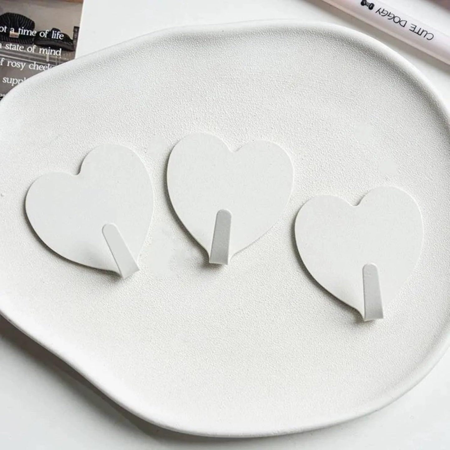 9 Pcs Heart Shaped Adhesive Wall Hooks, Cute Decorative Pink and White Self-Adhesive Hooks for Home Office Organization (White Pink)