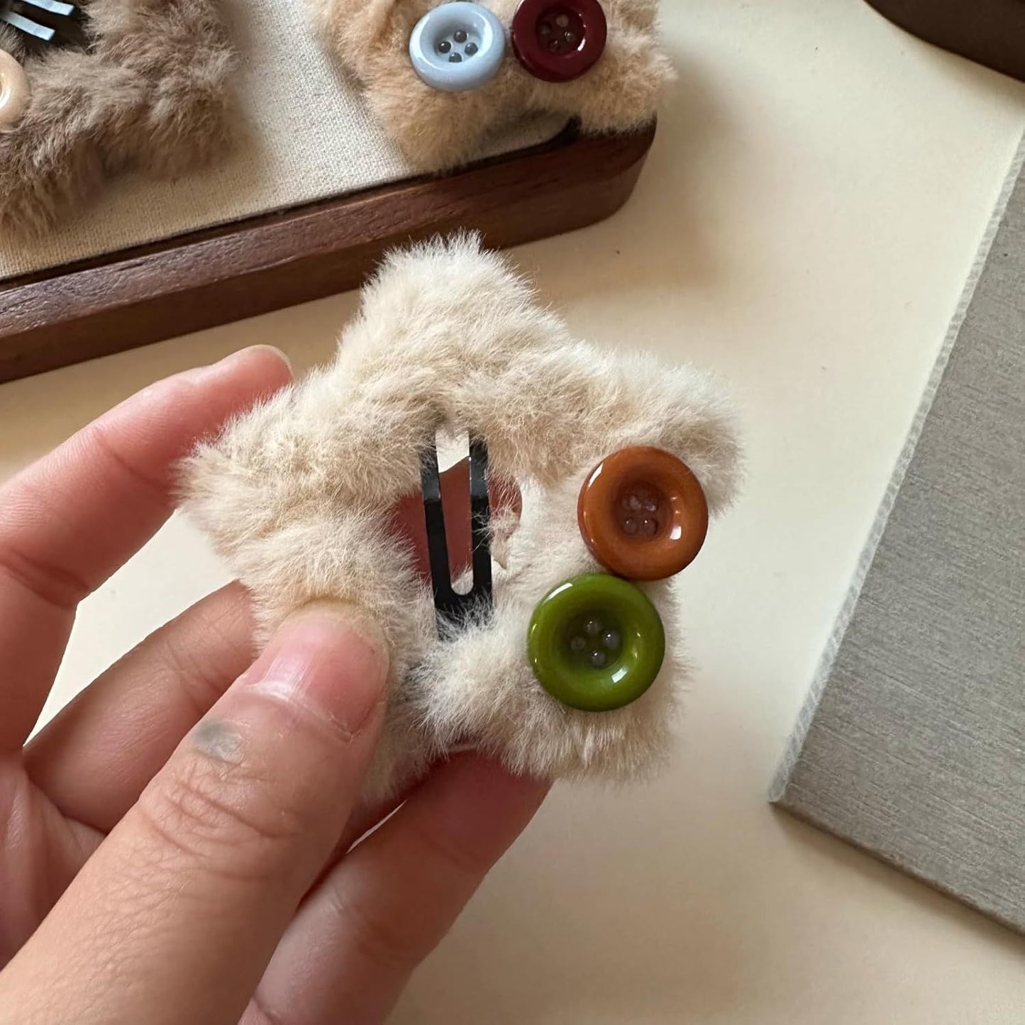 3 Pack Plush Star Button Hair Clips for Women Winter, Faux Fur Hair Clamps for Bangs Fringe Holders Hair Accessories (Mix)