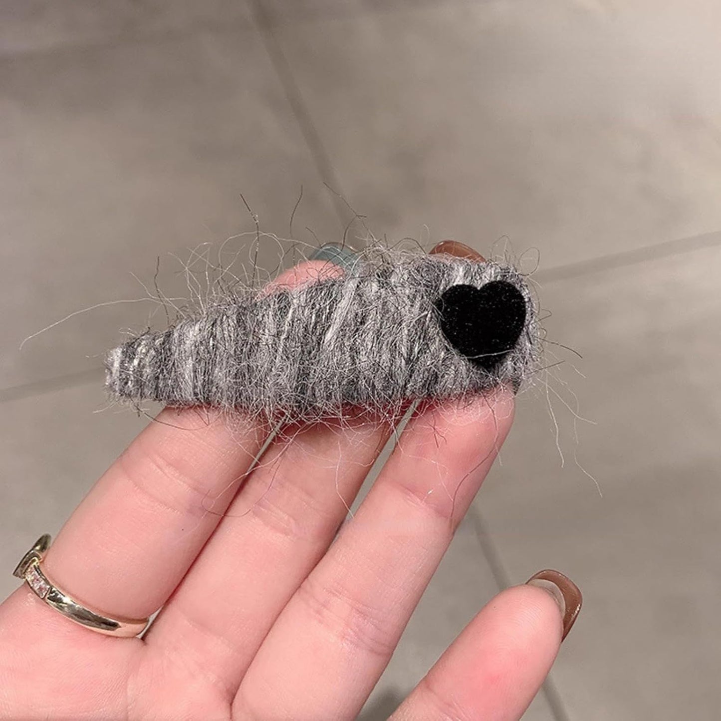2 Pack Fuzzy Stripy Hair Clips with Velvet Heart for Women Winter, Classy Gray/Red Barrettes Korean Style Hair Pins (Grey)