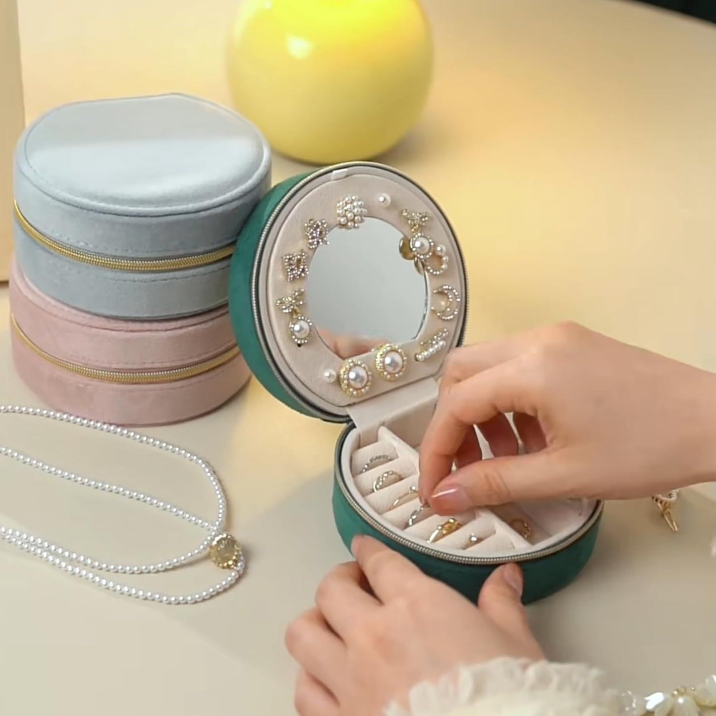 Small Portable Jewelry Box with Mirror for Travel, Luxury 3 Layers Jewelry Organizer Compact Case for Necklace Earring (Green Round)