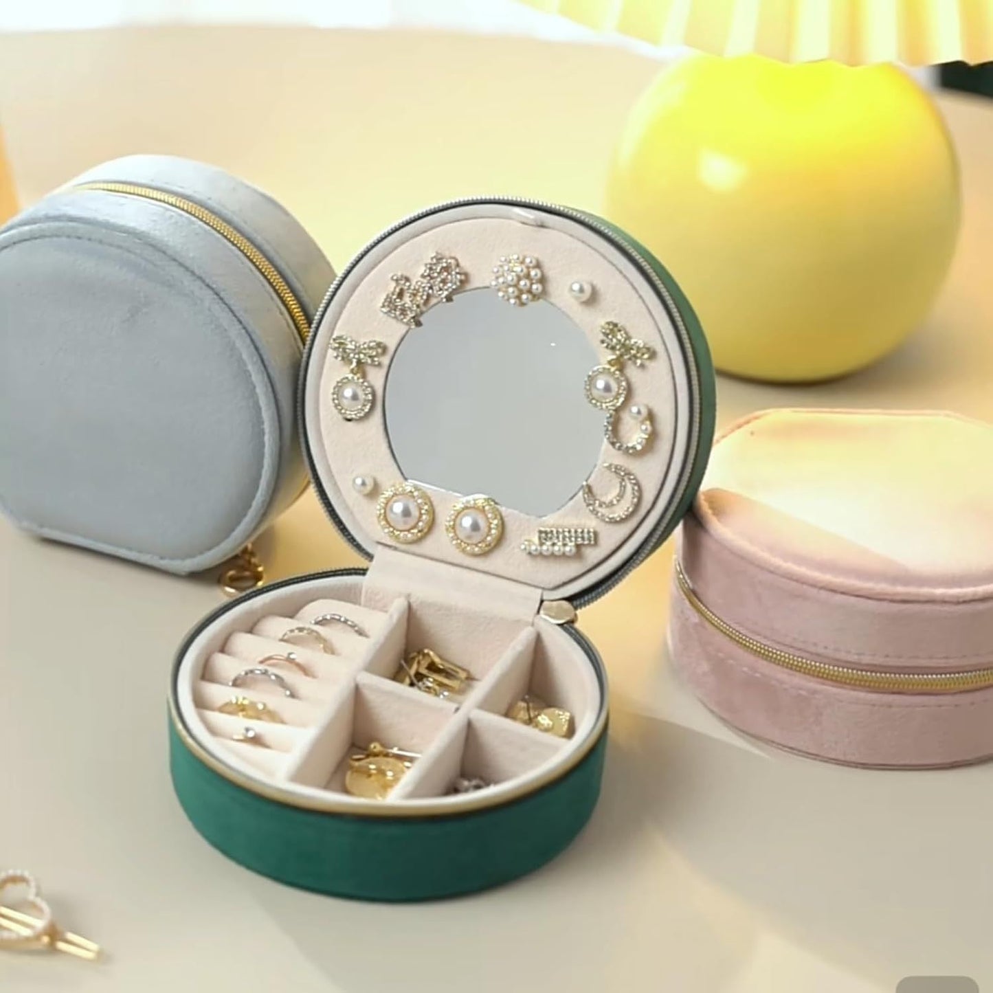 Small Portable Jewelry Box with Mirror for Travel, Luxury 3 Layers Jewelry Organizer Compact Case for Necklace Earring (Green Round)