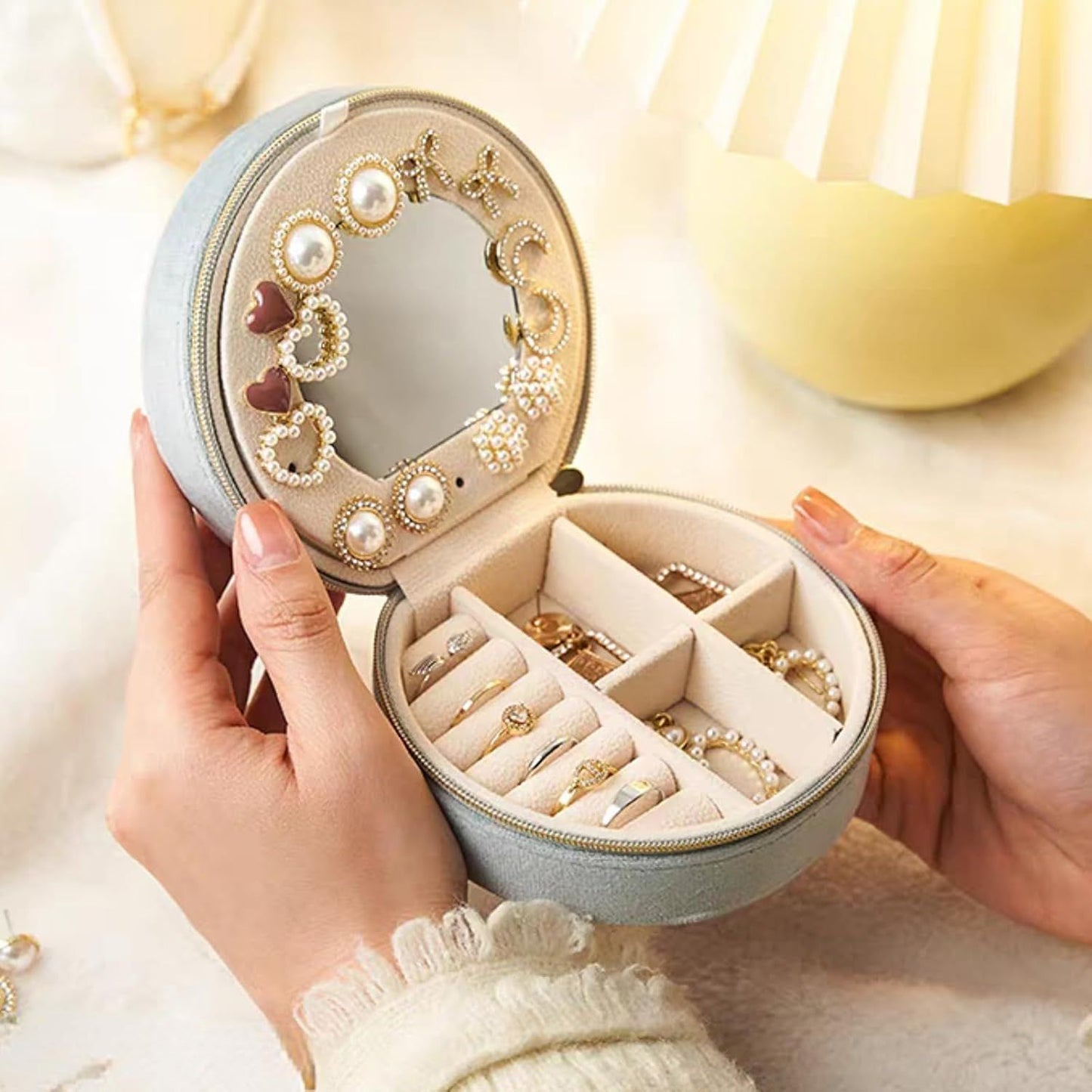 Small Portable Jewelry Box with Mirror for Travel, Luxury 3 Layers Jewelry Organizer Compact Case for Necklace Earring (Green Round)