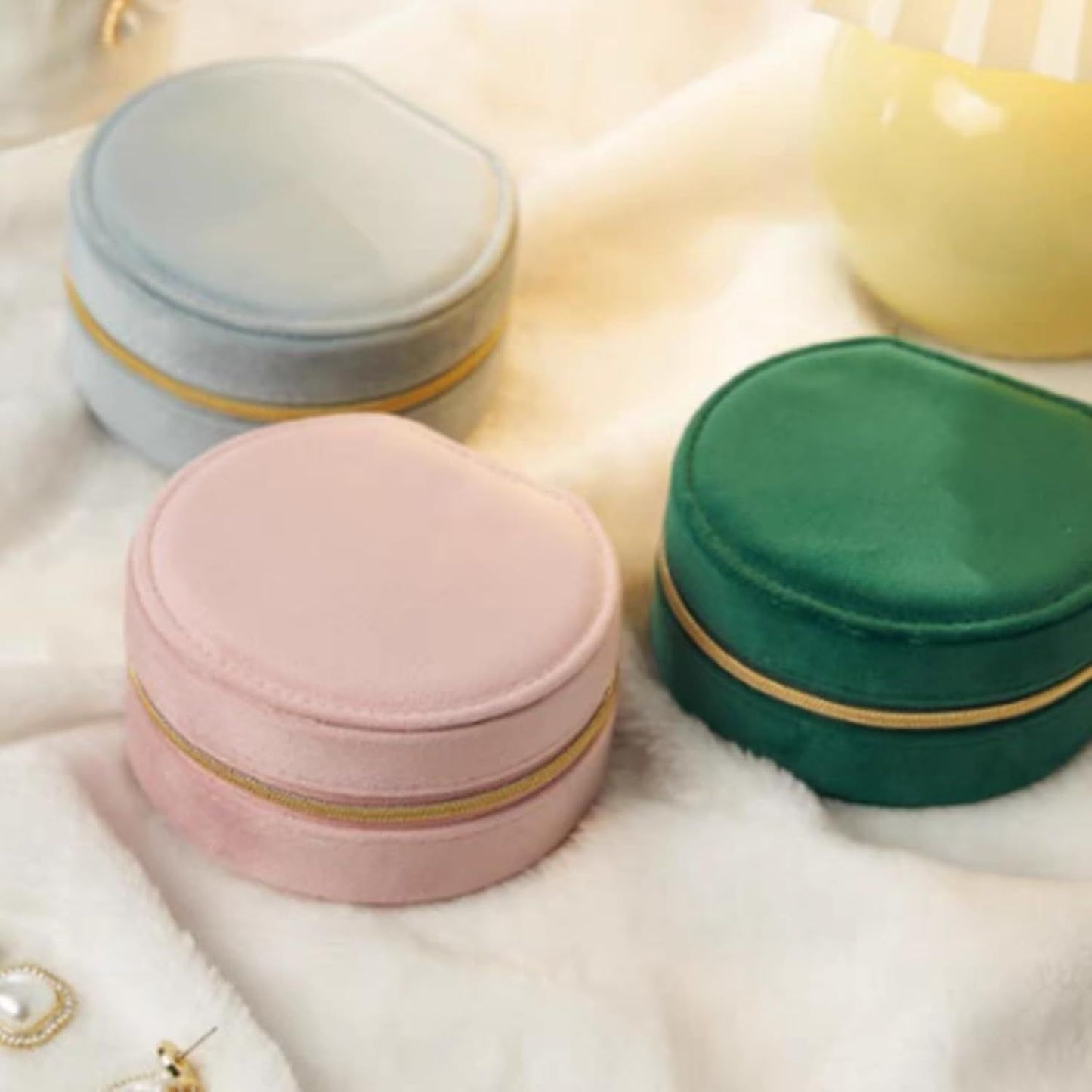 Small Portable Jewelry Box with Mirror for Travel, Luxury 3 Layers Jewelry Organizer Compact Case for Necklace Earring (Green Round)