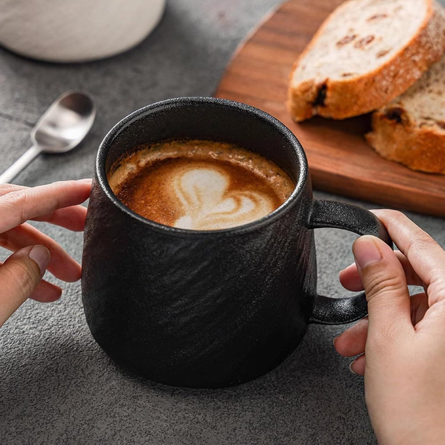 17 Oz Minimalist Ceramic Coffee Mug Tea Mug with Rock Texture Surface, Large Capacity Drinking Cup for Office Home (black,17 Oz)