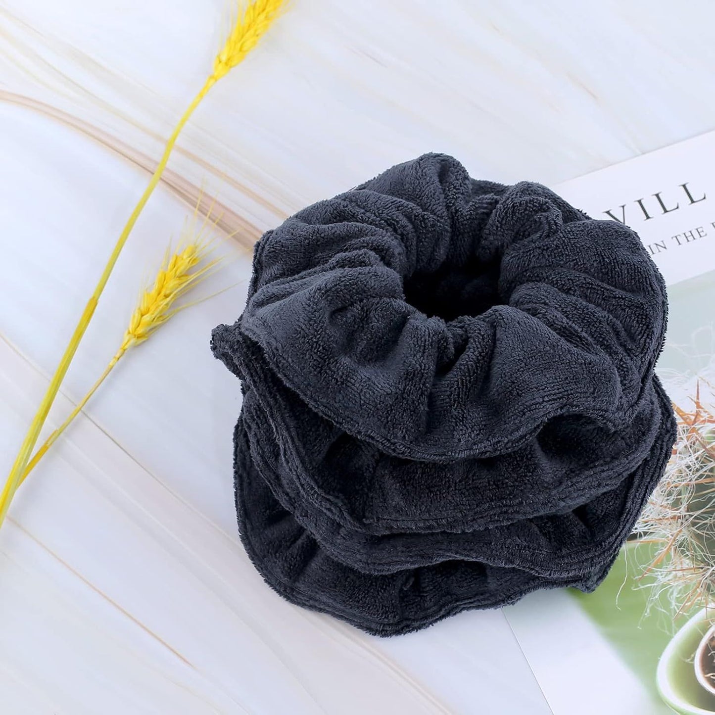 Super Towel Scrunchies or Drying Hair, Absorbent and Sot Microiber or rizz ree, Large Thick Ponytail Holder Wet Hair Accessories or Women and Girls, 4 PCS (Black)