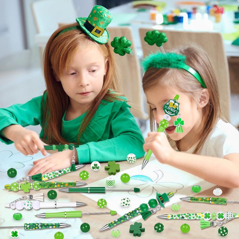 12 Set St Patricks Day Beadable Pens Plastic Bead Pens Clover Green Bulk Ballpoint DIY Crafting Pens Making Kit with Pendants Lobster Clasps for Students Teens School Office Supplies