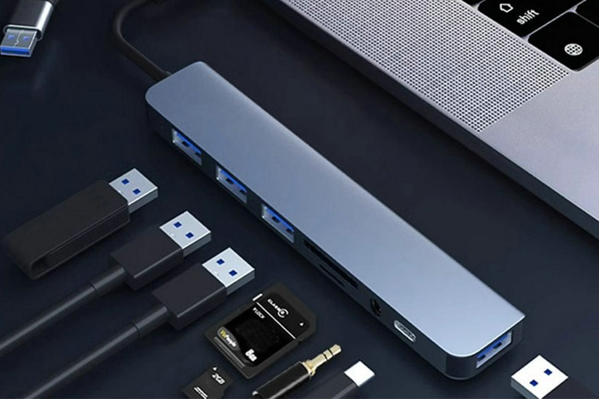 Multifunction Splitter Docking Hub 8 In 1 USB-C And USB-3.0 HUB Multiport Adapter for Laptop Tablet Devices