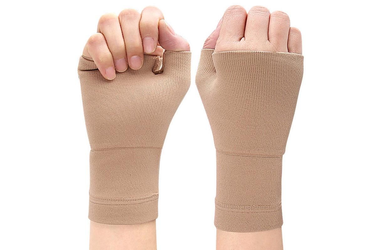 1Pair Wrist Brace Glove Sport Wrist Support for Fitness Weightlifting Skin Tone - M