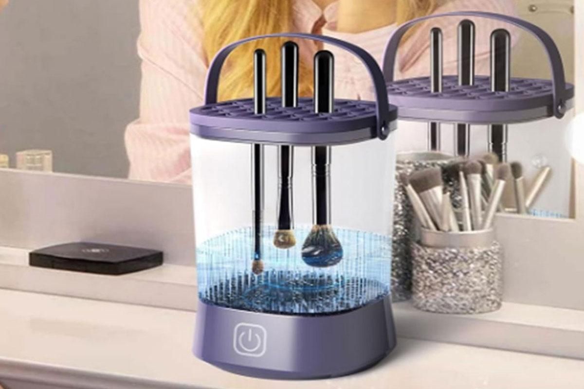 Water-Resistant Electric Makeup Brush Cleaner Automatic Brush Cleaner Dryer Tool -Purple