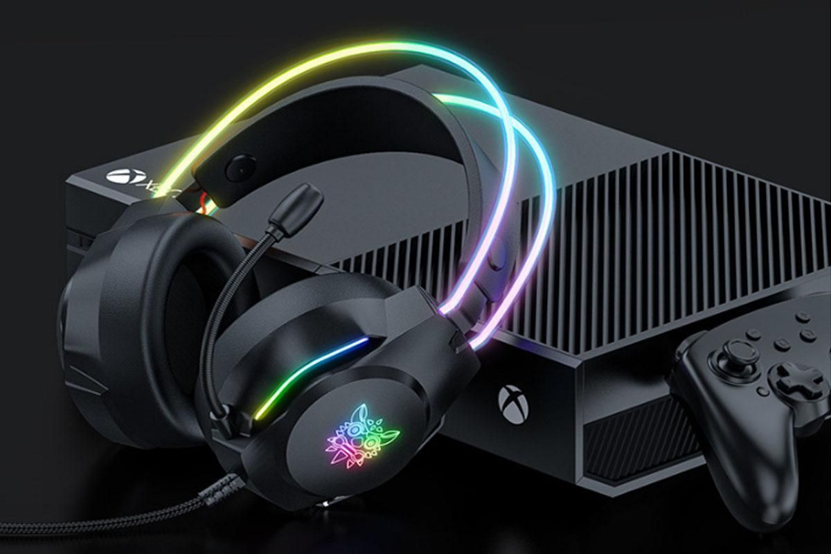 Gaming Headset with Mic Over Ear Headphone Lightweight Headphones with RGB Frame Gaming Headphones -Black
