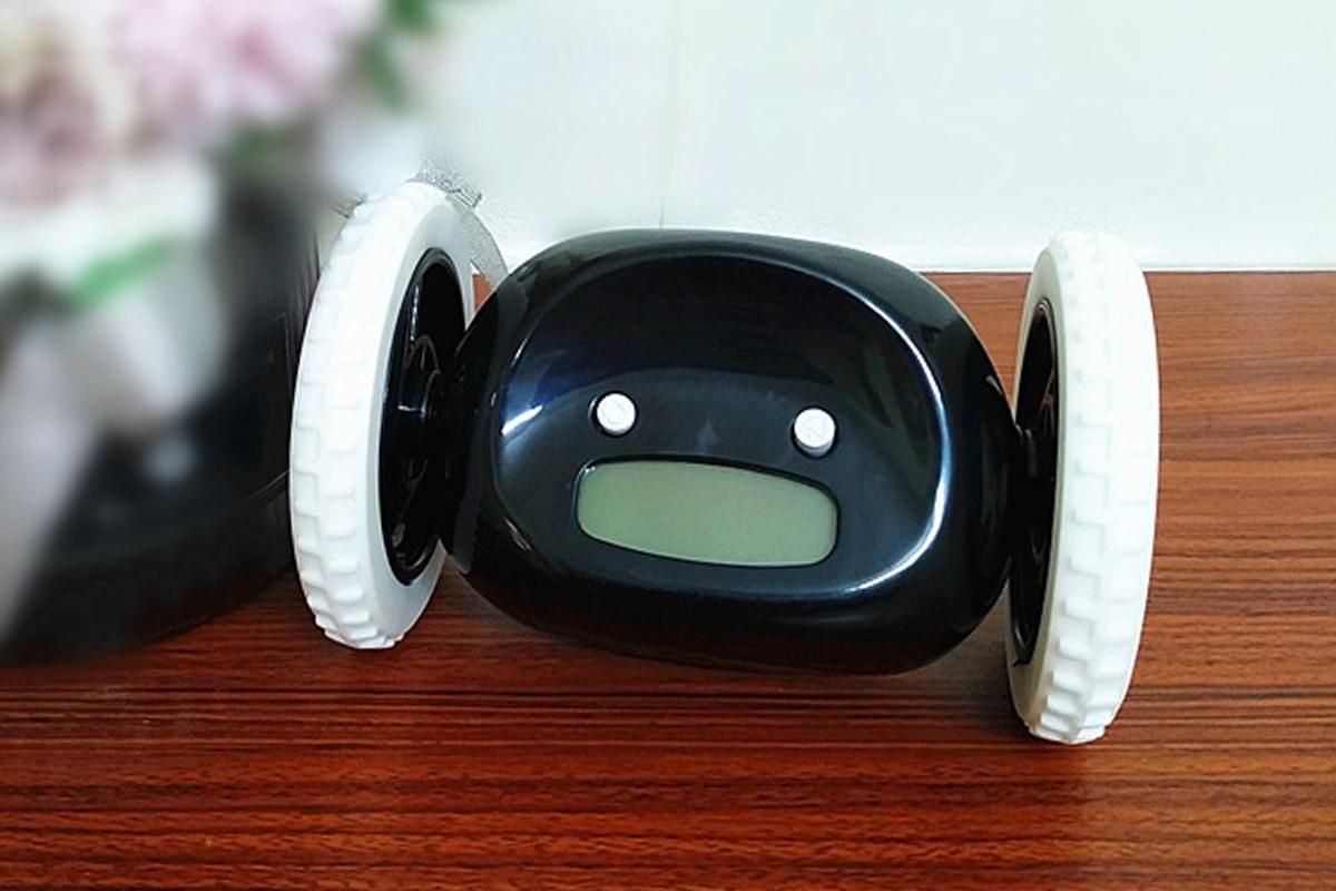 Rolling Loud Alarm Clock Runaway Bedside Mobile Clock for Deep Sleepers Home Decoration - Black