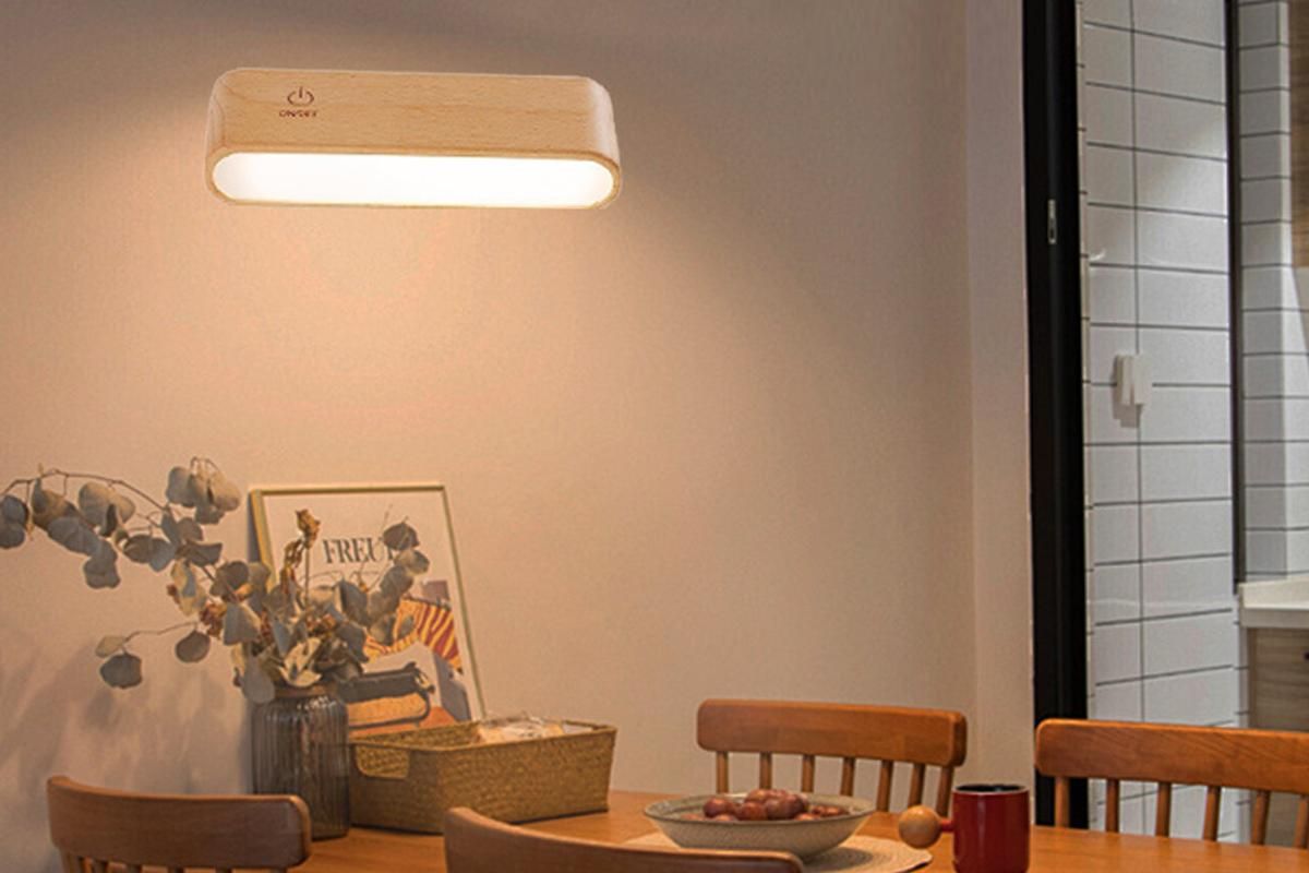 Battery Operated Wall Sconce Wooden Night Light Rotatable Cordless Wall Lamp