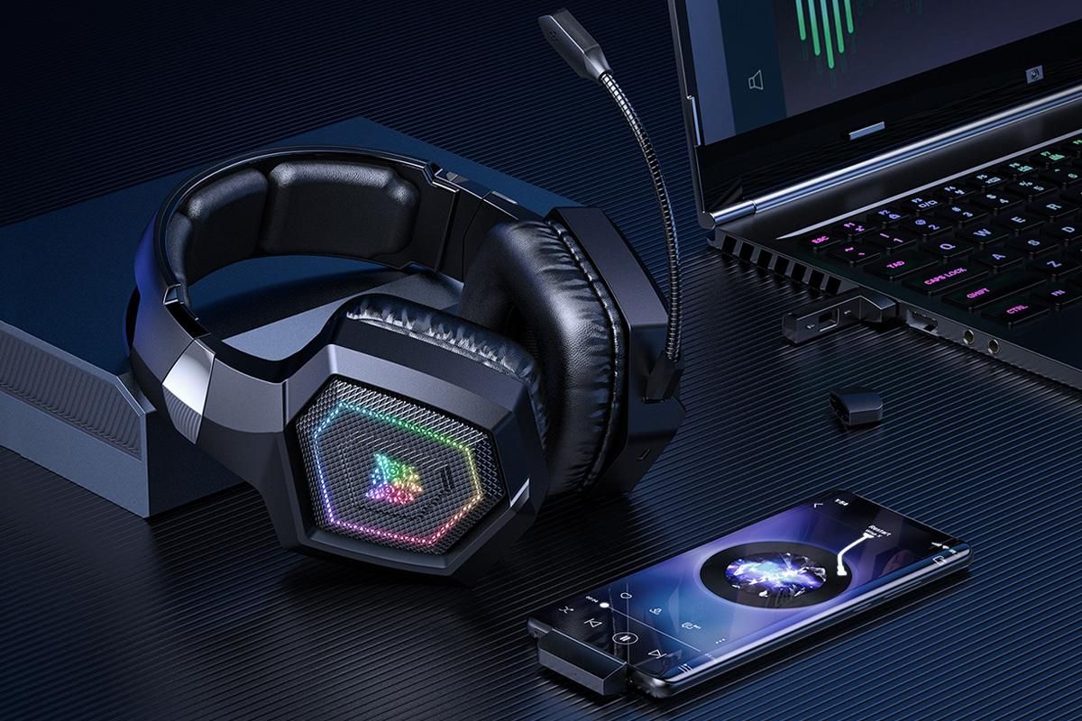 2.4GHz Wireless Gaming Headset with Flip Microphone for PC-Black