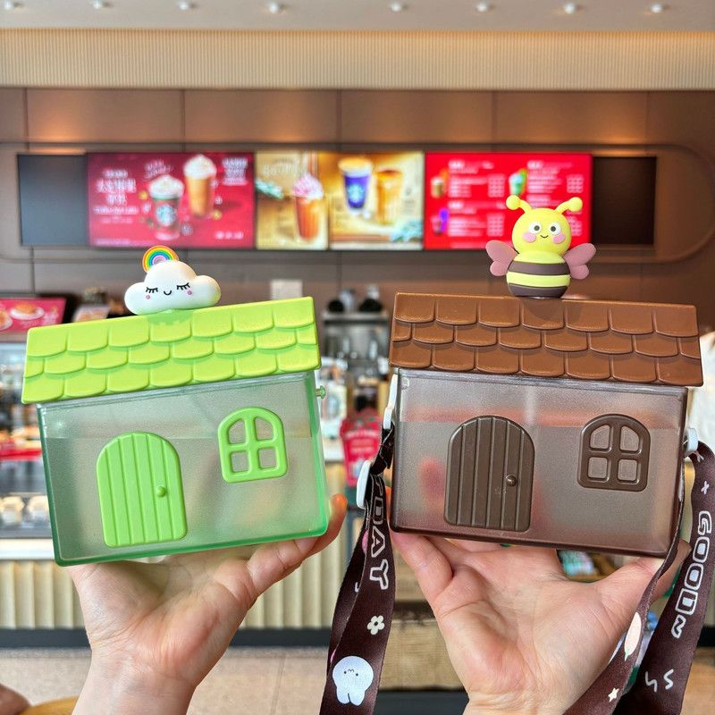 Creative Little House-Shaped Children's Straw Cup, 400ml Portable Outdoor Water Cup with Strap - Green Rainbow Design