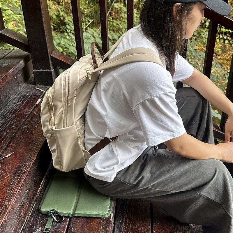 Portable Folding Outdoor Seat Cushion, Portable Insulated Seat Cushion for Camping, Picnics, and Hiking - Black